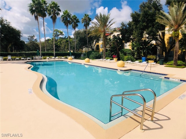 11510 Villa Grand Unit 418, Fort Myers, FL 33913 - pool with a patio