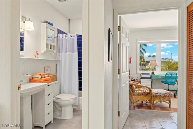 984 Black Skimmer Way, Sanibel, FL 33957 - full bathroom featuring toilet, shower / bathtub combination with curtain, tile patterned flooring, and visible vents