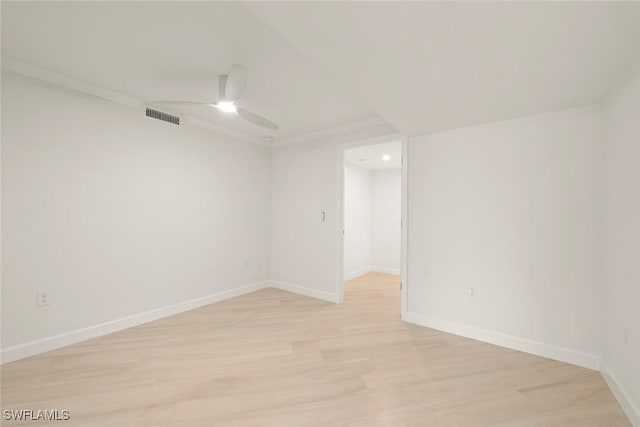 unfurnished room featuring light wood-style floors, baseboards, recessed lighting, and a ceiling fan