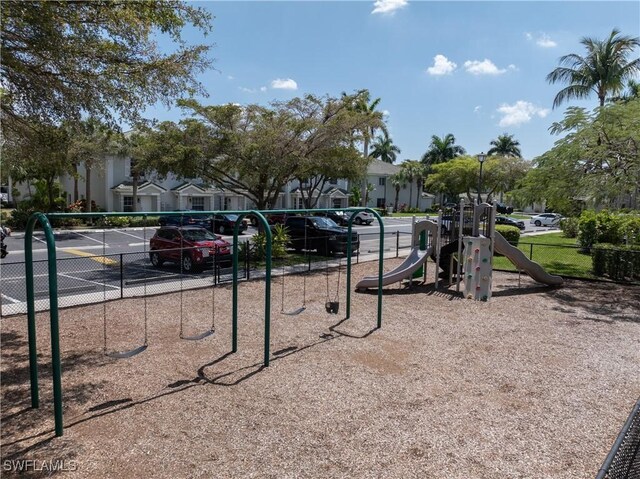 10028 Pacific Pines Ave, Fort Myers, FL 33966 - photo 34