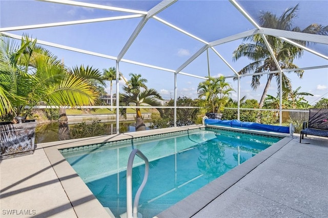924 NE 11th Ave, Cape Coral, FL 33909 - view of swimming pool with a covered pool, a lanai, and a patio area