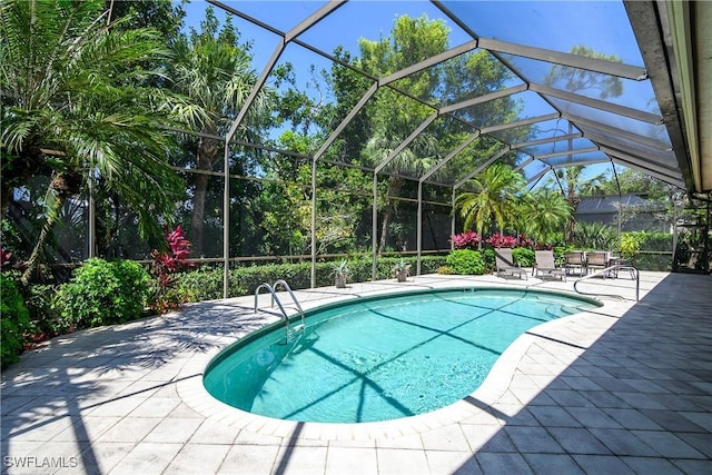 3370 Oaklake Ct, Bonita Springs, FL 34134 - pool featuring a patio area and glass enclosure
