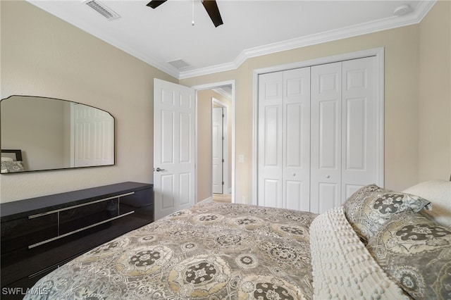 28091 Foxrock Ct, Bonita Springs, FL 34135 - bedroom featuring visible vents, a closet, ornamental molding, and a ceiling fan