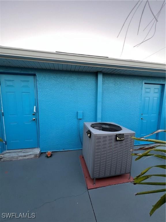 details with cooling unit