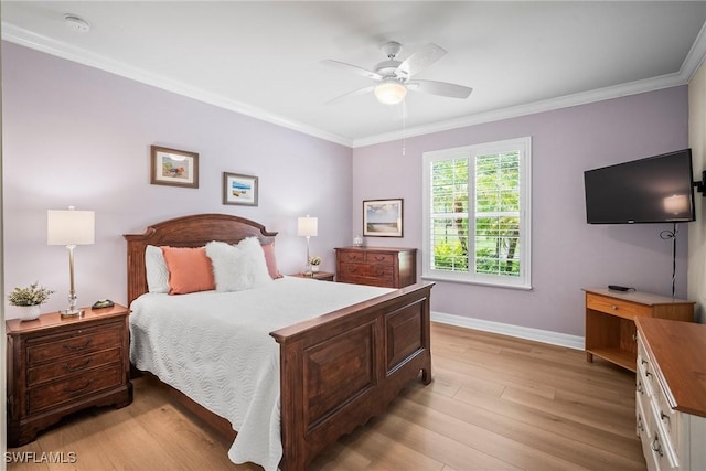 8629 Julia Ln, Naples, FL 34114 - bedroom featuring light wood-style flooring, baseboards, crown molding, and a ceiling fan