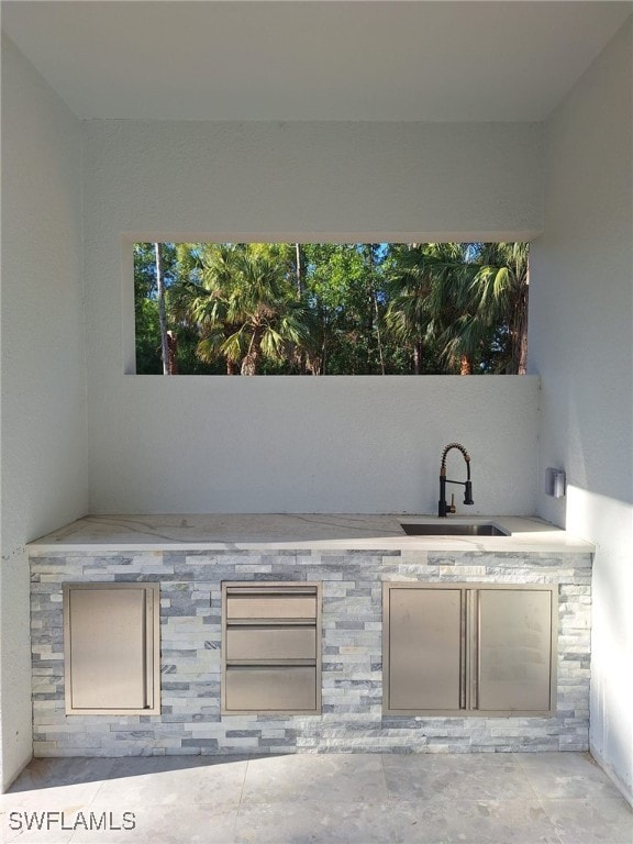 157 Everglades Blvd S, Naples, FL 34117 - view of patio / terrace with a sink and an outdoor kitchen