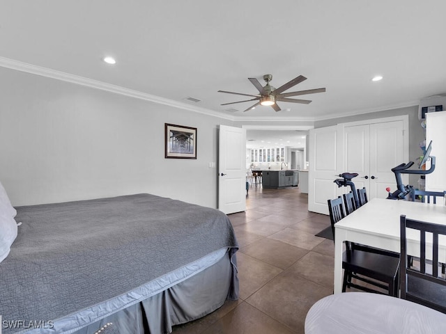 bedroom featuring visible vents, recessed lighting, crown molding, and ceiling fan