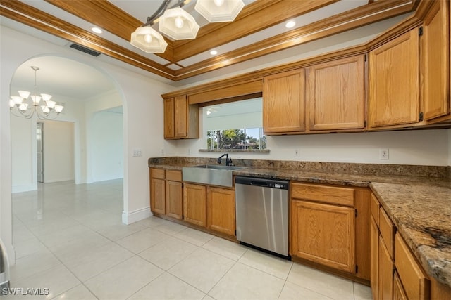 kitchen featuring arched walkways, a sink, visible vents, crown molding, and dishwasher