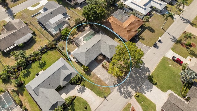 bird's eye view with a residential view