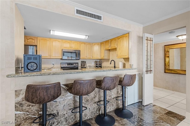 1900 Clifford St Unit 403, Fort Myers, FL 33901 - photo 3
