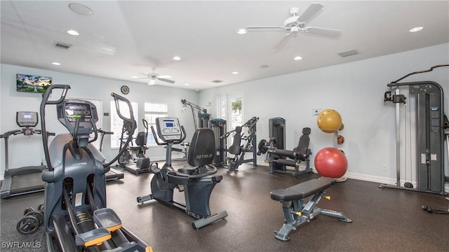 exercise room with visible vents, a ceiling fan, recessed lighting, and baseboards