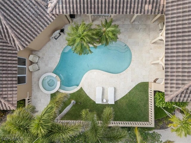 550 21st Ave S, Naples, FL 34102 - view of swimming pool