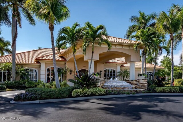 13627 Snook Cir, Naples, FL 34114