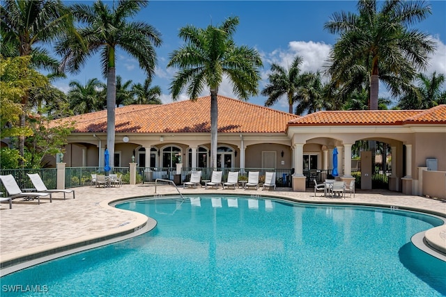 13627 Snook Cir, Naples, FL 34114