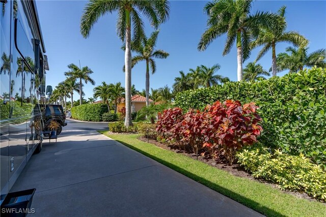 13627 Snook Cir, Naples, FL 34114