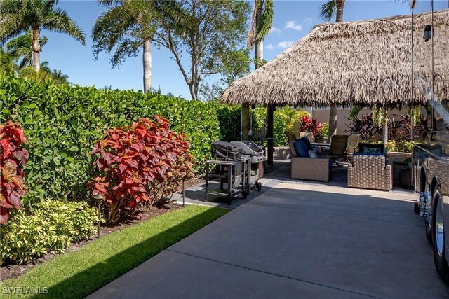 13627 Snook Cir, Naples, FL 34114