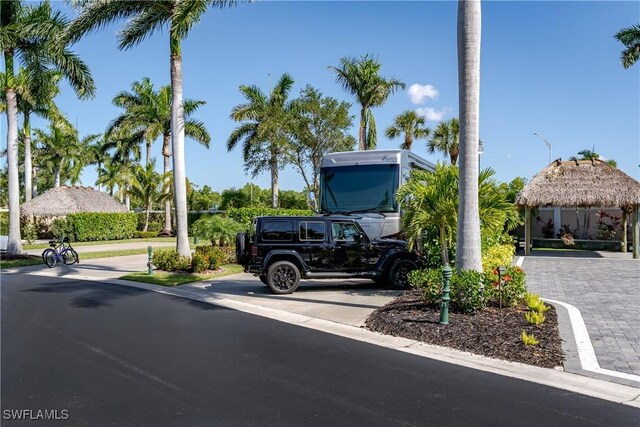 13627 Snook Cir, Naples, FL 34114