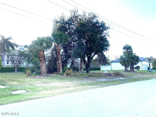 748 Seagrape Dr, Marco Island, FL 34145