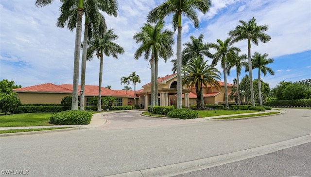 6645 Huntington Lakes Cir Unit 201, Naples, FL 34119 - view of building exterior
