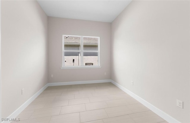 7060 Del Webb Oak Creek Blvd, North Fort Myers, FL 33917 - empty room featuring baseboards
