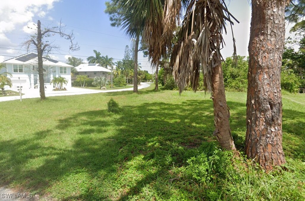 3615 Riviera Cir, Bonita Springs, FL 34134