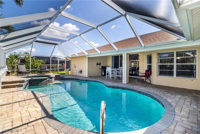 view of swimming pool with a lanai, a patio area, outdoor dining area, and a pool with connected hot tub