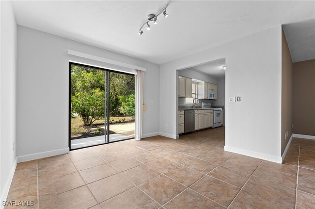 10621 Baytree Ct, Lehigh Acres, FL 33936 - photo 14
