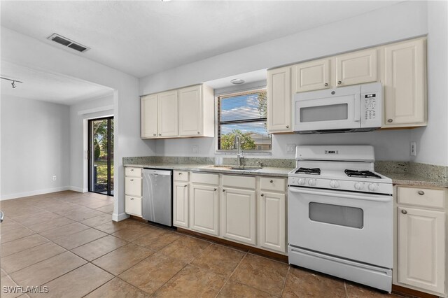10621 Baytree Ct, Lehigh Acres, FL 33936 - photo 18