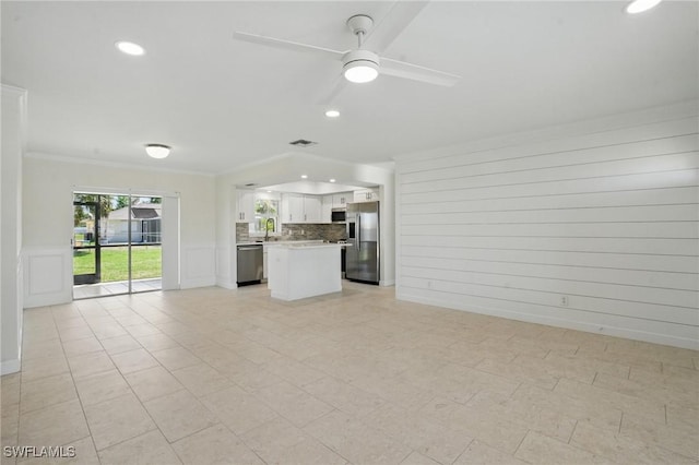 2203 SE Santa Barbara Pl, Cape Coral, FL 33990 - unfurnished living room with a sink, a ceiling fan, visible vents, and recessed lighting