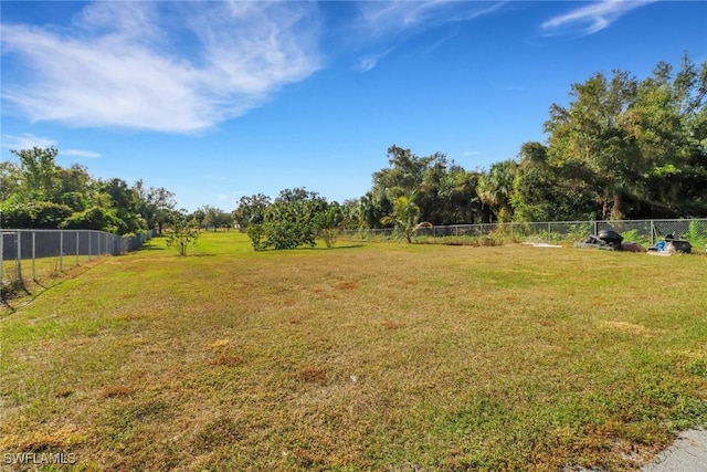 2420 6th Ave SE, Naples, FL 34117 - view of yard featuring fence