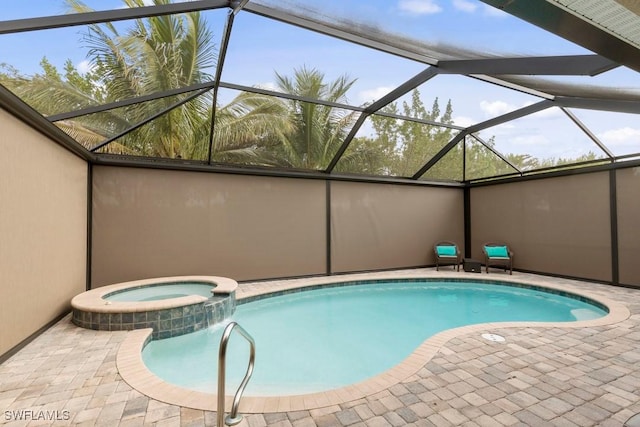 16148 Bonita Landing Cir, Bonita Springs, FL 34135 - view of swimming pool featuring a patio area, a pool with connected hot tub, and a lanai