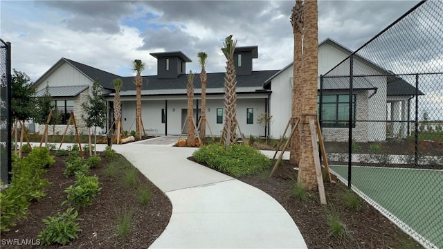 44372 Panther Dr, Punta Gorda, FL 33982 - view of front facade featuring fence