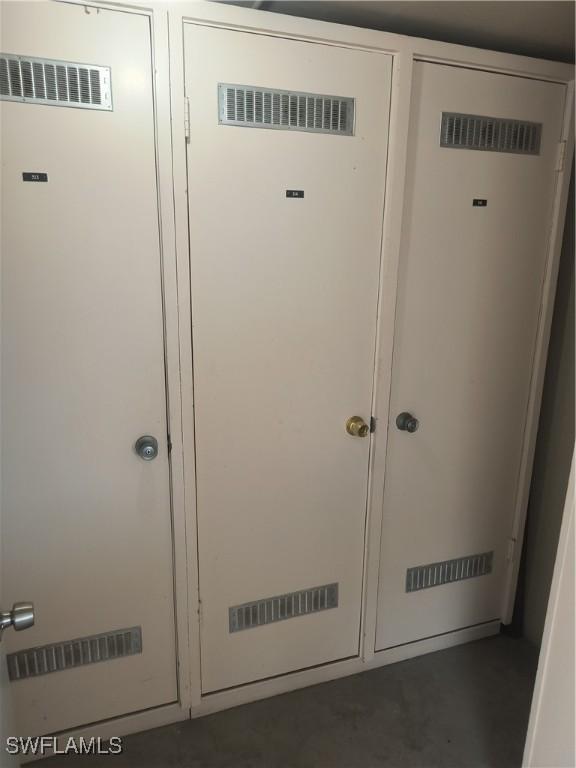 6102 Augusta Dr Unit 315, Fort Myers, FL 33907 - details featuring concrete flooring