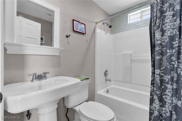 264 Mamie St, Chokoloskee, FL 34138 - bathroom with shower / tub combo, a sink, and toilet