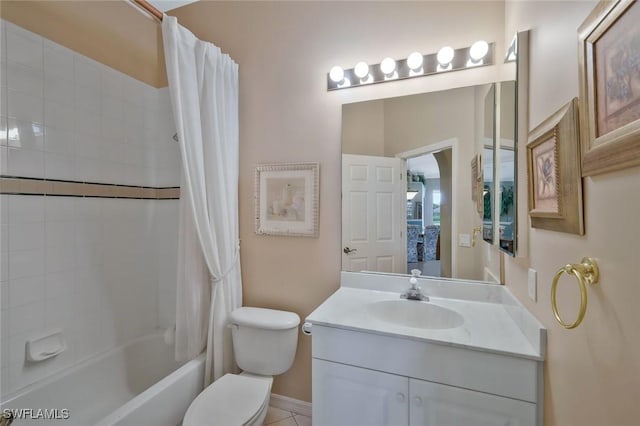 12732 Fox Ridge Dr, Bonita Springs, FL 34135 - bathroom with shower / bathtub combination with curtain, vanity, baseboards, and toilet