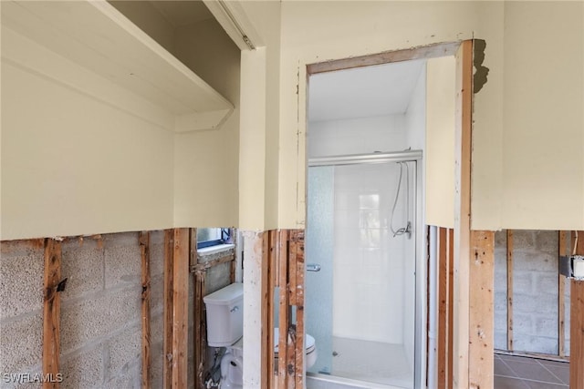 6181 Plumosa Ave, Fort Myers, FL 33908 - full bath with toilet, a stall shower, and wainscoting
