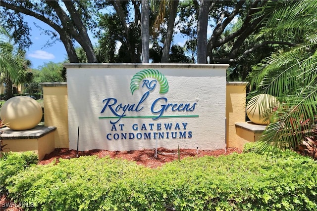 view of community / neighborhood sign