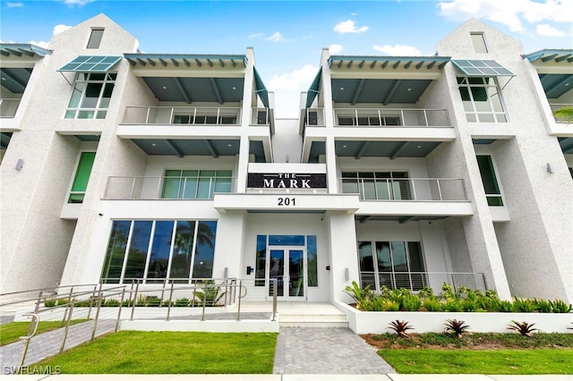 201 8th St S Unit 301, Naples, FL 34102 - view of building exterior