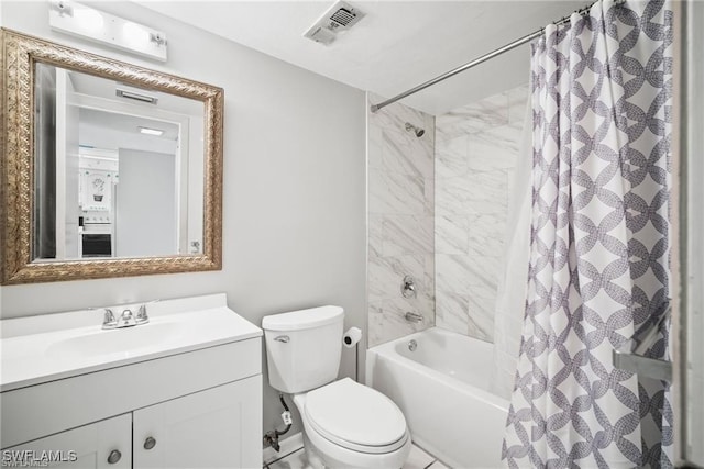 1624 Pine Valley Dr Unit 115, Fort Myers, FL 33907 - full bath featuring shower / bath combo with shower curtain, toilet, vanity, and visible vents