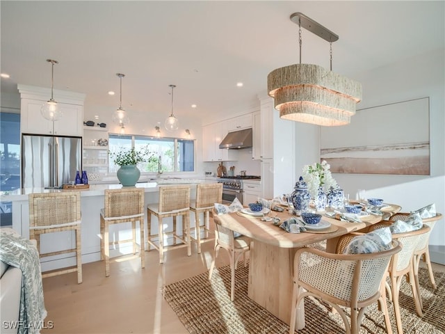 1072 S Seas Plantation Rd, Captiva, FL 33924 - dining room with recessed lighting