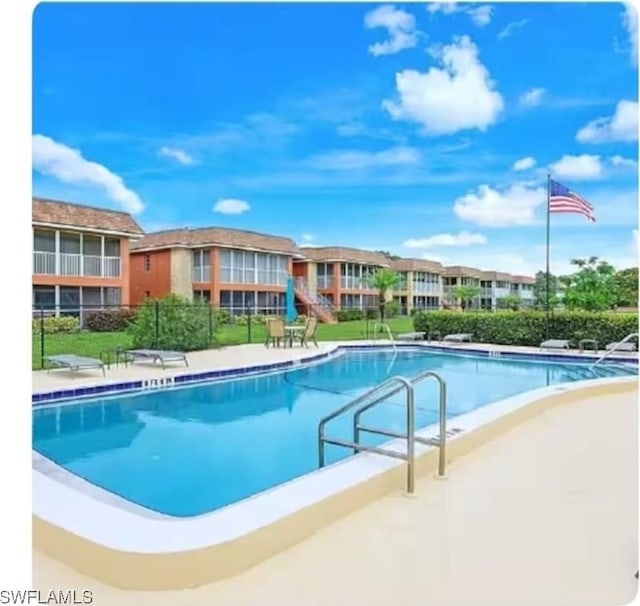 1400 Pompei Ln Unit 49, Naples, FL 34103 - view of pool