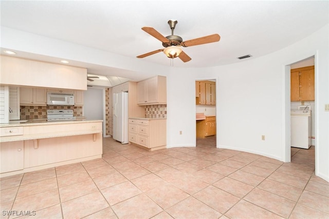 unfurnished living room with recessed lighting, visible vents, light tile patterned floors, washer / dryer, and ceiling fan