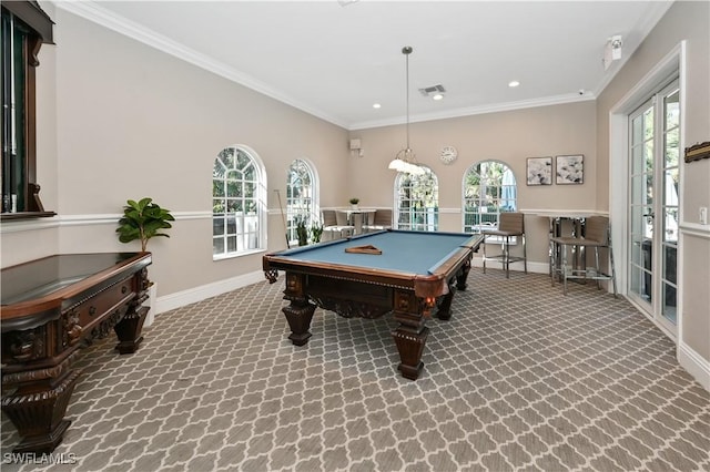 recreation room with carpet floors, ornamental molding, visible vents, baseboards, and recessed lighting