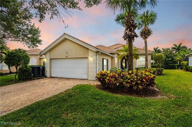2282 Heydon Cir W, Naples, FL 34120 - photo 31