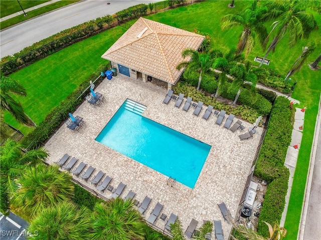 1518 Mcgregor Reserve Dr, Fort Myers, FL 33901 - community pool with a patio area