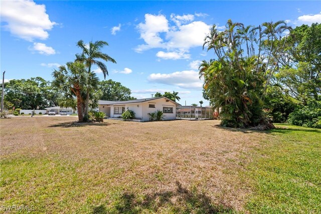 10300 Mcgregor Blvd, Fort Myers, FL 33919 - view of yard