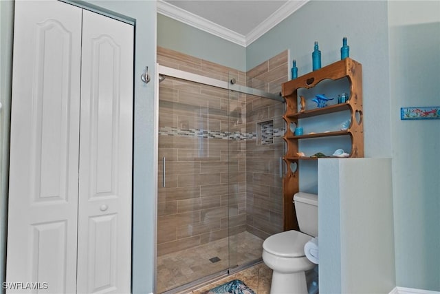 2640 SW 29th Ave, Cape Coral, FL 33914 - bathroom with a stall shower, toilet, and crown molding
