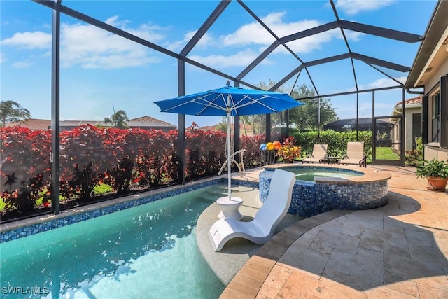11692 Stonecreek Cir, Fort Myers, FL 33913 - swimming pool featuring an in-ground hot tub, a patio area, and a lanai