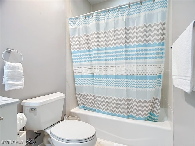3000 Oasis Grand Blvd, Fort Myers, FL 33916 - bathroom with shower / bathtub combination with curtain and toilet