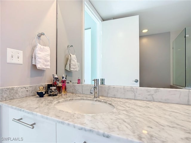 3000 Oasis Grand Blvd, Fort Myers, FL 33916 - bathroom featuring vanity